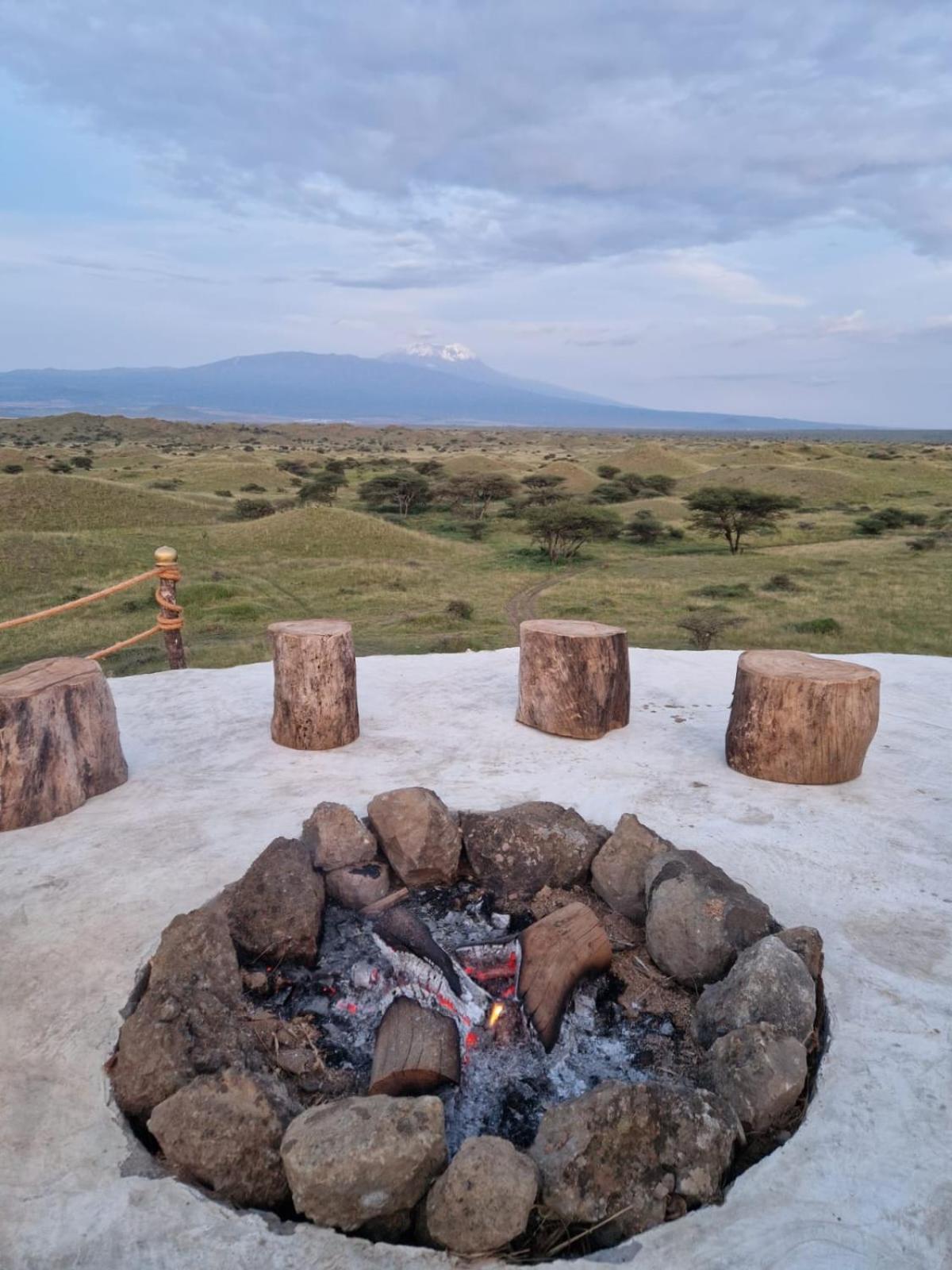 Original Maasai Lodge - Africa Amini Life Engare Nanyuki Экстерьер фото